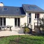 Maison individuelle de 123 m² offrant 7 pièces dont 4 chambres, grand sous sol et jardin privatif