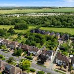 Stunning 4-Bedroom Detached Home with Private Garden in Cambridge