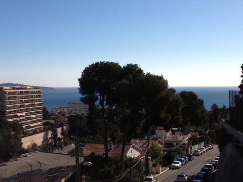Apartment Stage 1st, View Sea, position south east, General condition Excellent, Kitchen Fitted, Heating Individuel climatisation réversi, Hot water Separate Bedrooms 3, Bath 1, Shower 1, Toilet 1, Terrace 1, Garage 1, Car park 1 Building Built in 19...