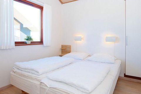 Holiday cottage equipped with all modern amenities for a relaxing holiday. Ideally designed for 1 or 2 families. The house is decorated with bright bedrooms at both ends of the house. Bathroom with whirlpool and sauna and also a guest toilet. There a...