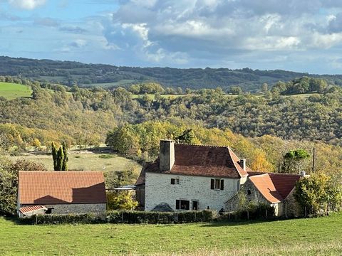 The property offers 2 characterful houses, a renovated barn, a 3rd house for internal renovation and a sheltered swimming pool/bar area.  In a quiet rural location, 5 minutes by car from Labastide Murat and its shops and services Main house (1710) wi...