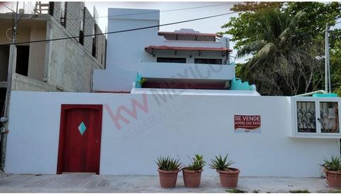 Immeuble à vendre à Puerto Morelos, surplombant la mer. Sur la première rue de Puerto Morelos, AV. Rafael Meglar, est le bâtiment avec 6 appartements avec les typologies suivantes: 2 studios2 appartements de 2 chambres.2 appartements de 3 chambres. L...