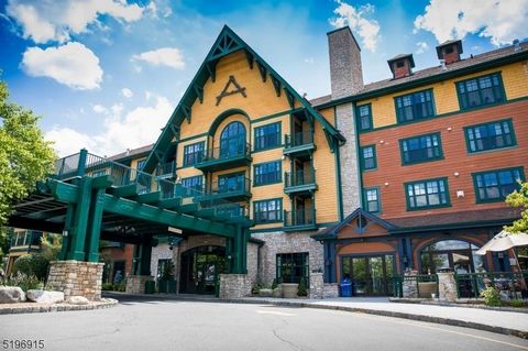 Enjoy this 1 bedroom condo at the Appalachian Lodge at New Jersey's premier ski resort Mountain Creek. This home away from home is all you could hope for in a vacation retreat. Situated at the base of the ski slopes and a short walk to the nearby wat...