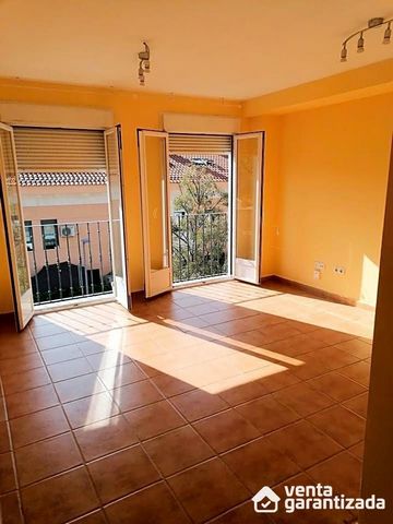 This flat is at Calle Fuente del Álamo, 28400, Collado Villalba, Madrid, on floor 2. It is a flat that has 57 m2 and has 2 rooms and 1 bathrooms. Features: - Garage - Lift