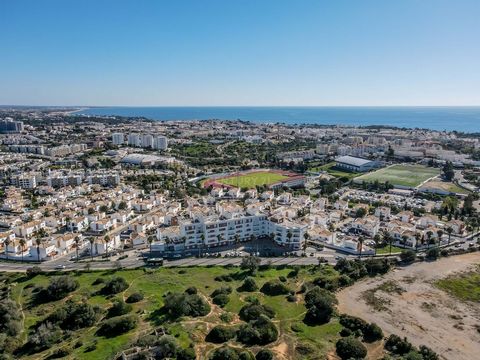 This spacious apartment with lots of natural light, is found on the 3rd floor of a high quality building, in an excellent location of Albufeira. Perfect as a permanent residence but also ideal as an investment or a holiday home. The apartment is well...
