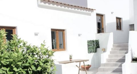 Welcome to Casa d’ Avó Bia, the perfect retreat for families and groups of friends. Casa d’ Avó Bia is a typical Portuguese century-old house, recently completely renovated with a modern, ethnic and minimalist style, however it maintains all the typi...