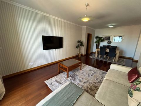 Fantastic flat with sea and mountain views in São Martinho, close to Shopping Fórum Madeira and the Madeira Magic gym. This beautiful flat is fully furnished and equipped with everything you need to enjoy the comfort and quality your holiday deserves...