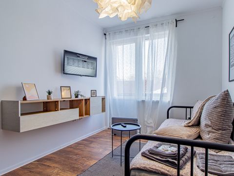 ★ Central Sofia Location: Heart of the city's vibrant life. ★ ★ Vitosha Boulevard: A leisurely 15-minute walk. ★ ★ Brand New & Modern Studio: Chic and comfortable living. ★ ★ High-Speed Wi-Fi & Smart TV: Stay connected and entertained. ★ ★ Compliment...
