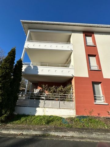 Dept 33, Gironde - MERIGNAC CAPEYRON - Appartement 3 pièce(s) 61m2 avec balcon de 17m2 - 255 400 euros - honoraires en Charge Vendeur En Exclusivité - A saisir très rapidement Sophie BENDER vous propose ce bel appartement lumineux de 61m2 avec balcon...