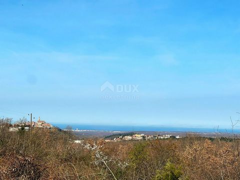 Location: Istarska županija, Buje, Buje. ISTRIA, BUJE - Secluded land, last in the construction zone, view of Buje and the sea The medieval town of Buje is located on the northwestern part of the Istrian peninsula. It is located on top of a hill from...