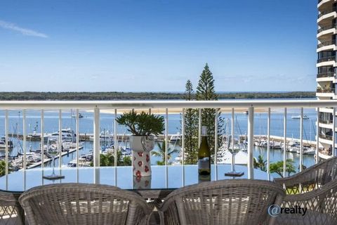 Come to 21 Bayview Street, Runaway Bay this Saturday and/or Sunday 1:00-1:45pm… and be amazed! If you are looking for an elegant HOUSE-SIZE waterfront apartment rather than an ordinary 