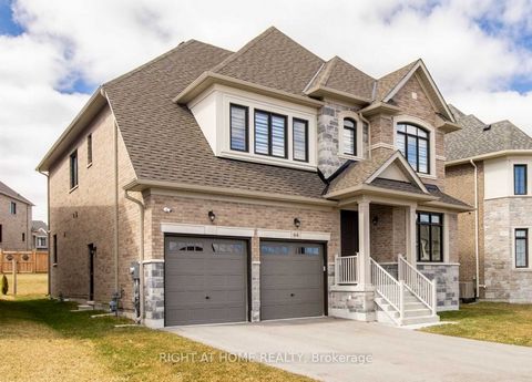 Great opportunity to live in this luxurious home, which boasts over 3500 sqft of meticulously designed living space. The home's modern open-concept layout creates a seamless flow between the grand living room, dining area, and state-of-the-art kitche...