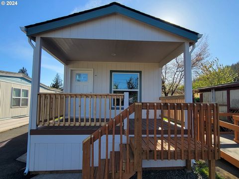 Welcome Home to this Newly Built Single Wide Manufactured Home. Come enjoy the beautiful evenings on its awesome front porch. It has 2 Bedrooms and One Amazing Bathroom. Beautiful Kitchen with stainless Steel Appliances and breakfast bar. Large famil...