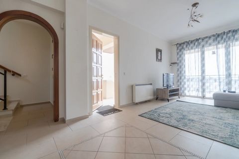 This beautiful Maisonette is located on a lovely elevated site in Paphos, at the foothills of Chloraka Village, with fantastic sea views. For those who seek the sea, the coast is a mere 300 meters away while the Tombs of the King Road shopping and re...