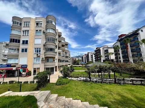 Seafront Flat in a Complex with Pool in Alanya Tosmur Alanya hosts thousands of tourists each year with its endless summer, turquoise sea, Mediterranean beach and entertainment venues. The flat is situated in Tosmur, one of the favorite regions in Al...