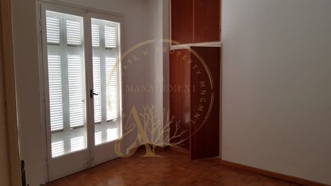 Code de la propriété : 2-252 - Appartement à vendre à Patision - Acharnon Agios Nikolaos pour € 145.000 . Cet appartement meublé de 70 m² est situé au 4ème étage et dispose de 2 chambres, salon, cuisine, salle de bains. La propriété dispose également...