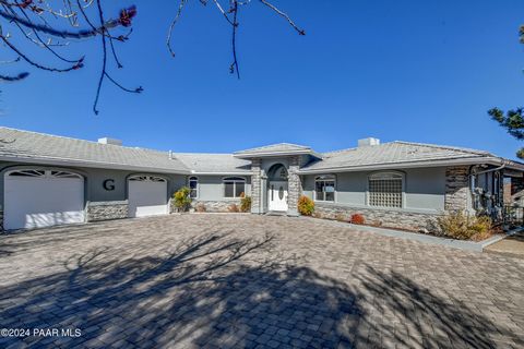Welcome to top of the world views on a 2 acre paradise in Prescott, AZ! This home is the original owner & has never been offered on the market before! Several patios & seating areas to enjoy those Panoramic views, views, views! 2 large bedrooms, poss...