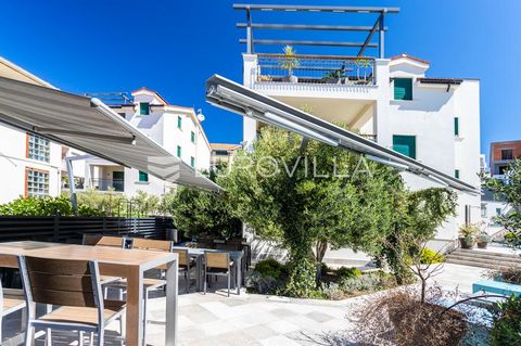 HVAR, C4/S1 - apartment on the ground floor, NKP 33.73 m2. It consists of one bedroom, entrance area, kitchen, dining room and living room with open floor plan and one bathroom, closed area of 33.73m2. Possibility of buying one outdoor parking space....