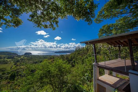 Luxurious Home in Playa Venao This luxurious home in Playa Venao is in a prime location at the top of the gated community Lomas de Playa Venao. The covered hardwood deck and infinity pool are simply stunning. The views from the home are among the bes...