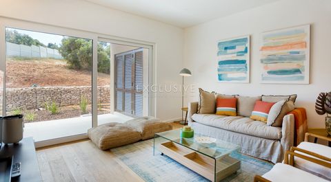 Fantastic apartment under construction that can be used as a holiday home all year round or as an investment. This  is a low density tourist resort, located between the villages of Carvoeiro and Ferragudo, developing in 33 hectares of traditionally A...