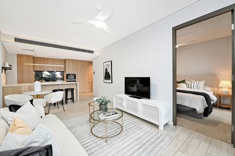 A.K.A 1/1 Yawang Lane, Bellevue Hill Enjoy space, style and indoor-outdoor living at this luxury garden apartment in Modulus, a boutique contemporary complex of 10 apartments with a secure lobby entrance at the side of the building on Yawang Lane. Su...
