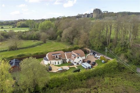 Main House Details: • Principal Bedroom: Step into luxury in the Principal Bedroom featuring a walk-through dressing room, large balcony with panoramic views over the South Downs and River Adur and a stunning en-suite bathroom for the ultimate relaxa...