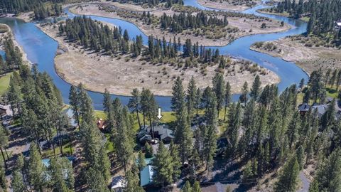 Only a few will call this portion of the Big Deschutes River home. Located in the celebrated River Forest Estates w/ paved roads, tall timber and the river flowing across the landscape. The property has over 100ft of unobstructed river frontage and v...