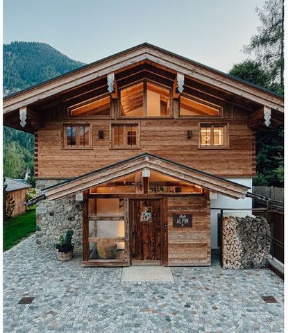 Newly built luxury chalet. Dreamy views with a private whirlpool and sauna for up to 7 people. We look forward to hearing from you!