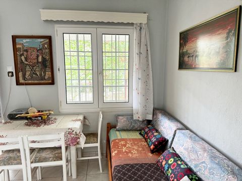 Property Code: 11272 - House FOR SALE in Thasos Ormos Prinou for € 105.000 . This 45 sq. m. furnished House is on the Ground floor and features 1 Bedroom, Livingroom, Kitchen, bathroom and a WC. The property also boasts Heating system: Stove, tiled f...