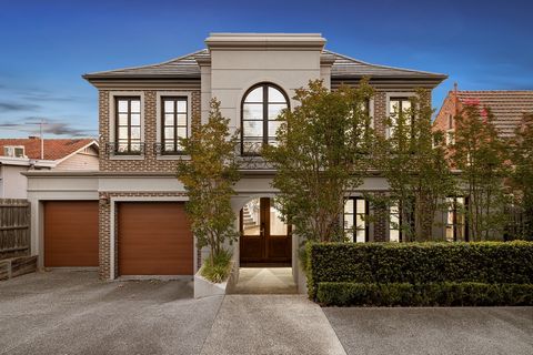 This masterfully crafted 55 square (approx.) high-end residence showcases impressive dimensions, intelligent design, an enviable outdoor entertaining pavilion plus swimming pool and spa. Set back nicely from the street and with double glazed windows ...
