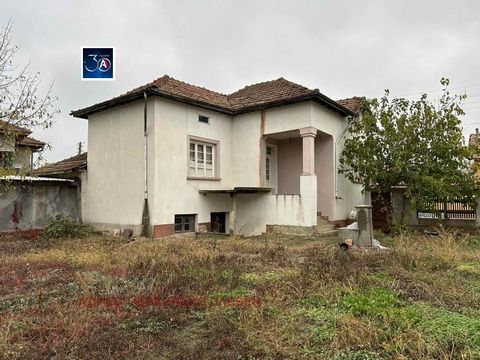 'Address' Real Estate offers a one-storey house with a flat and sunny yard in the village of Krushovitsa, 20 km from the town of Krushovitsa. Pleven. The house consists of a corridor, three rooms - without a transition and a closet where a bathroom w...