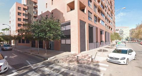Nieuwbouw appartementen met 1 slaapkamer in het centrum van Alicante. Nieuwbouwlofts in het centrum van Alicante, vlakbij het El Tossal park, dicht bij alle voorzieningen en commerciële gebieden. Met eigen ingang en terras, een lichte ruimte met eige...