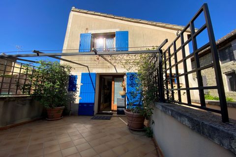 IN THE HEART OF SAINT QUENTIN LA POTERIE. Charming village house of 74 m2 with exterior. On the ground floor, it consists of a garage of 20 m2 and a workshop of 25 m2. 1st floor: a terrace of 20 m2 facing EAST, a fitted kitchen open to the living roo...