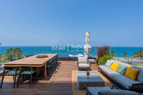 This exceptional three-story seafront property in the prestigious Nat 600 neighborhood of Netanya offers an unparalleled coastal living experience. With approximately 220 square meters of living space, a 50 square meter terrace, and a private pool ov...