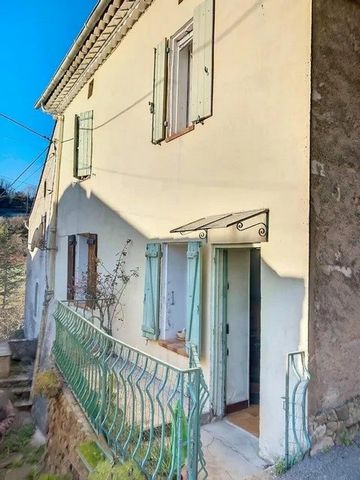 Maison de village avec garage, terrains, bon état