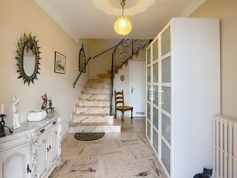 Maison 3 faces sans travaux avec garage