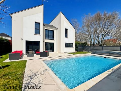 Maison à vendre 6 pièces LA CHAPELLE SAINT MESMIN (45)