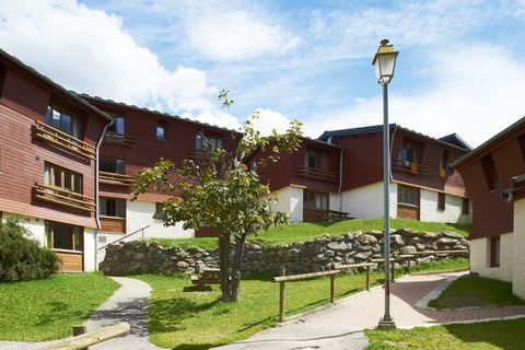 The VVF Val-Cenis Haute-Maurienne includes 2 sites 450 meters apart on each side of the Arc river: Val Cenis le Haut with 95 homes integrated into the village resort, spread across small complexes of 1, 2 or 3 floors. Close to the Val-Cenis Le Haut c...
