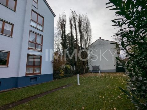 Ihre neue Wohnung soll ruhig und doch zentral gelegen sein? Dann wird Sie diese perfekt geschnittene 3-Zimmer-DG-Wohnung im 3. OG eines sehr gepflegten Mehrparteienhauses begeistern. Das große offene Entré geht ohne störende Zwischenwände über in das...