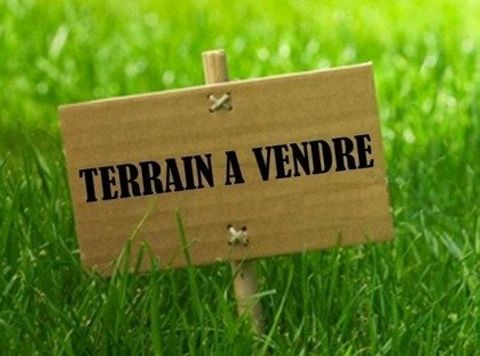 Terrain viabilisé de 626 m² à Genay, alliant nature et commodités à proximité.