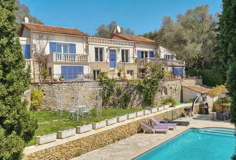 Cannes Le Cannet PropriÃ©tÃ© de 530m2 et pres de 3000m2 de terrain VUE MER