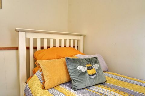Niché dans le charmant bourg de Hawes, au cœur des Yorkshire Dales, ce confortable cottage de deux chambres constitue le refuge idéal pour les couples ou les petites familles désireux d'explorer les paysages à couper le souffle du parc national des Y...