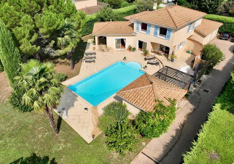 Maison d’architecte avec piscine. Élégance et sérénité à Saint-Didier
