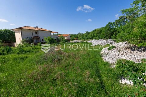 Gostinjac, Island of Krk - Attractive Property with Building PotentialLocated in the peaceful village of Gostinjac on the island of Krk, this attractive property consists of a registered traditional stone house (one half of a semi-detached building) ...