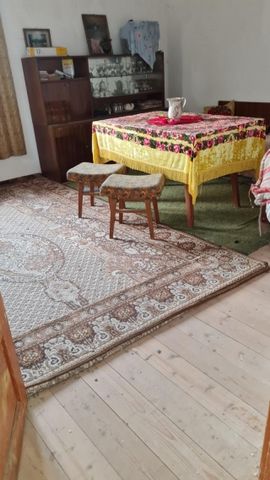 Price: €12.000,00 District: Yambol Category: House Area: 60 sq.m. Plot Size: 1200 sq.m. Bedrooms: 1 Bathrooms: 1 Location: Countryside Rural two-Storey House for renovation. It is located in a quite village in the outskirts of Yambol with shops, a re...