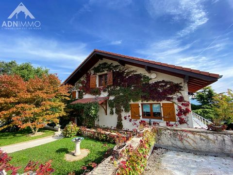 TO VISIT QUICKLY The ADN Immo agency offers you this very nice detached house of 176 m2 (205 m2 useful) in the town of Péron. Built on a plot of 800m2, it comprises a large bright living space including a fully equipped open kitchen, 4 spacious bedro...