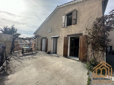 In the town of Melve (04250), your Buech Durance Immobilier agency in Tallard offers for sale this pretty village house on two levels, of about 128m2. On the ground floor you will find a living room, a kitchen, a sleeping area, a shower room and a to...