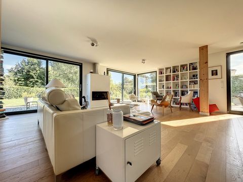 Dpt Ain (01), à vendre PREVESSIN MOENS maison P6 de 194 m² - Terrain de 800,00 m²
