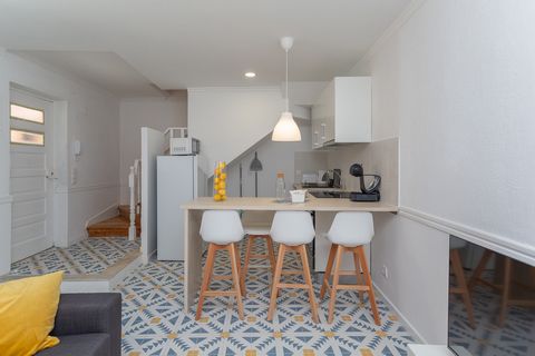 Lisbon Soul Apartments is located in one of the most emblematic areas of the city and provides free WI-FI and a typical Portuguese courtyard exclusive to the 4 apartments. This T2 for 4 pax has on the 1st floor an open space living room/kitchen fully...