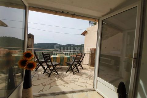 ref3995DB:In the heart of a typical chaming hilltop chamring village of Provence come and discover this beautiful luminous house.A splendid terrasse at the top, two shower rooms ,a sallon, a large kitchen and dining room and two bedrooms. The charm o...